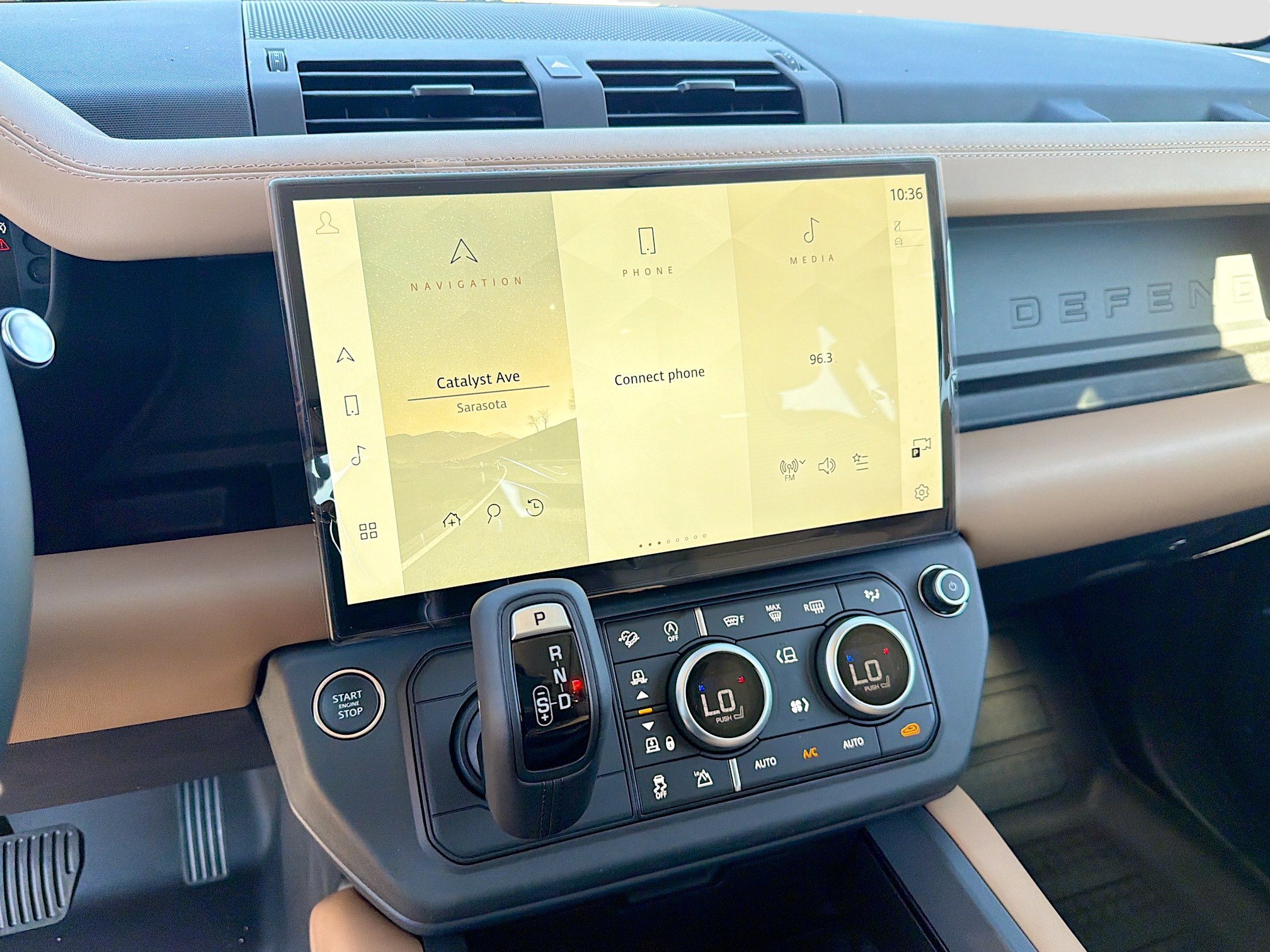 New 2026 Land Rover Defender 110 X-Dynamic SE image 26