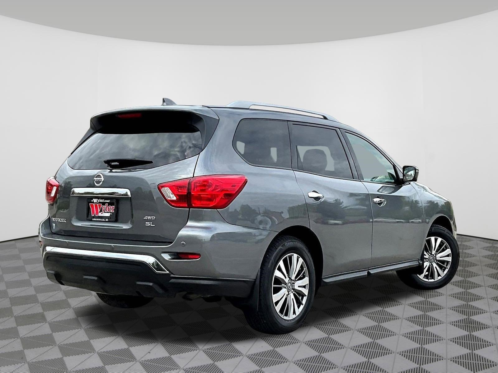 Used 2019 Nissan Pathfinder SL image 6