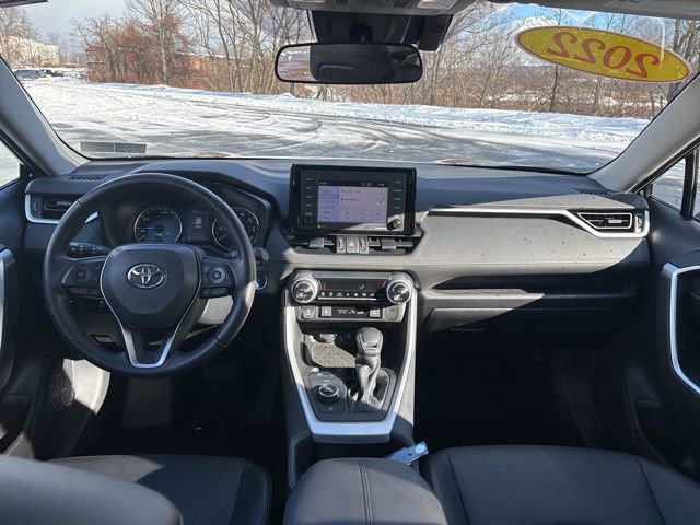 Used 2022 Toyota RAV4 XLE Premium image 22