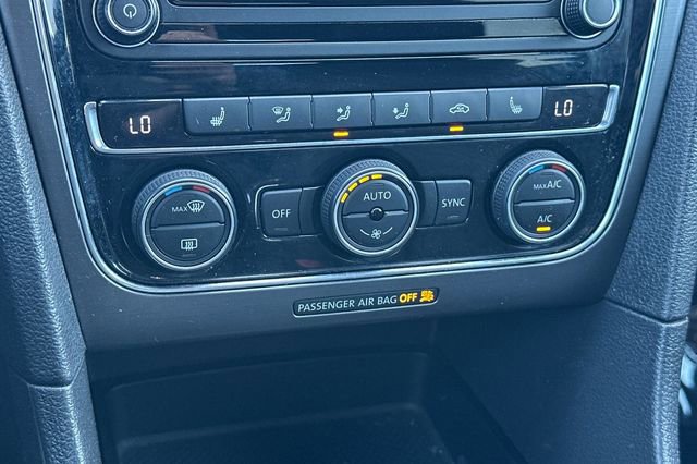 Used 2018 Volkswagen Passat 2.0T R-Line FWD image 22
