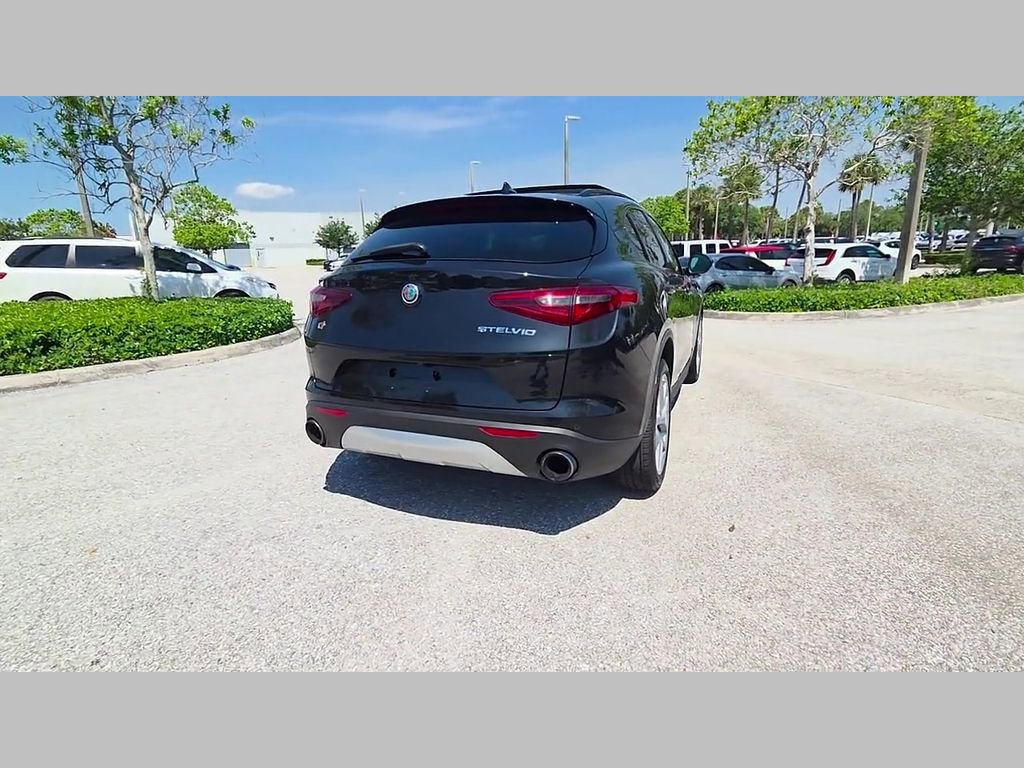Used 2019 Alfa Romeo Stelvio Sport w/ Quick Order Package 22J Sport AWD/4WD image 38