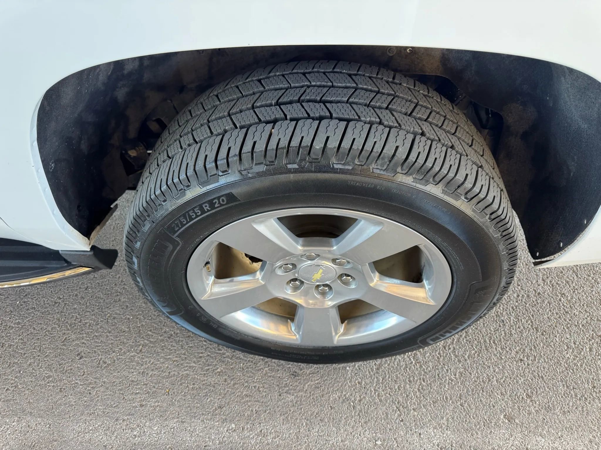 Used 2018 Chevrolet Suburban Premier image 36