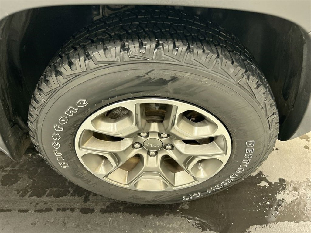 Certified 2022 Jeep Cherokee Trailhawk image 8