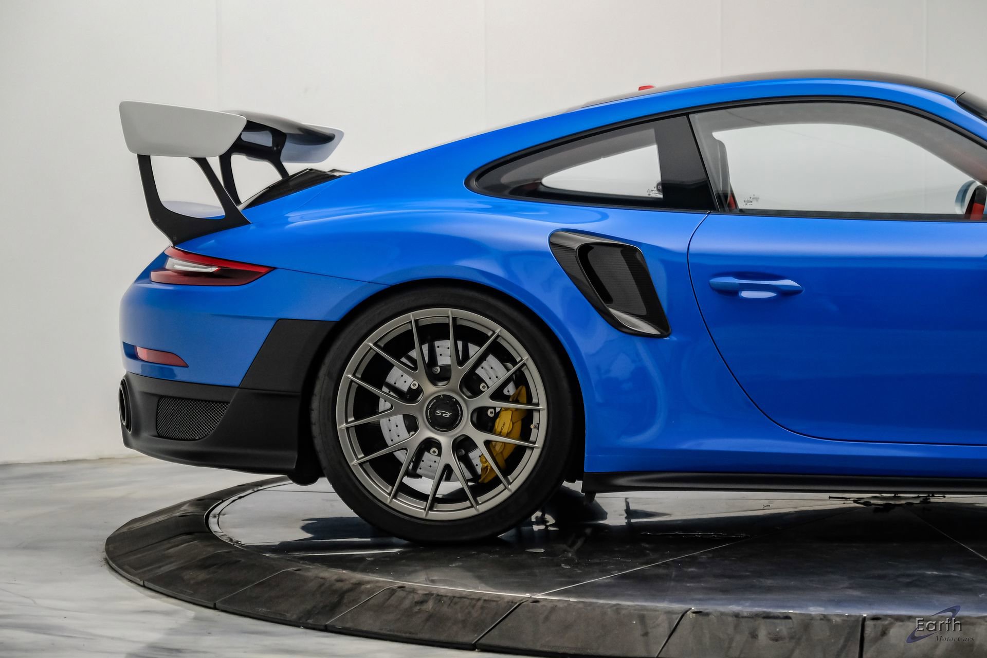 Used 2019 Porsche 911 GT2 RS RWD image 27