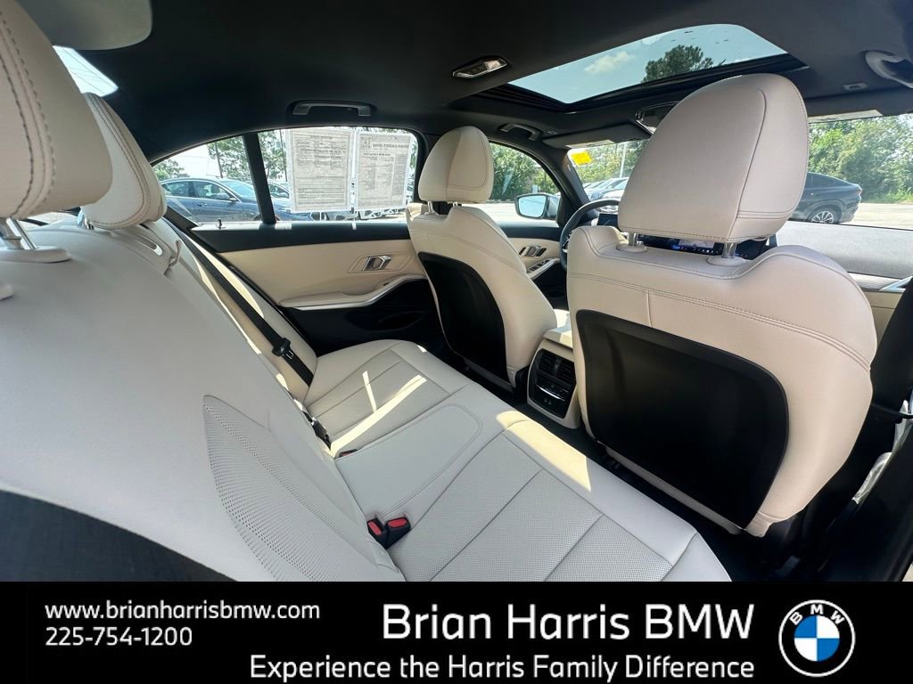 Certified 2025 BMW 330i Sedan w/ Convenience Package image 16