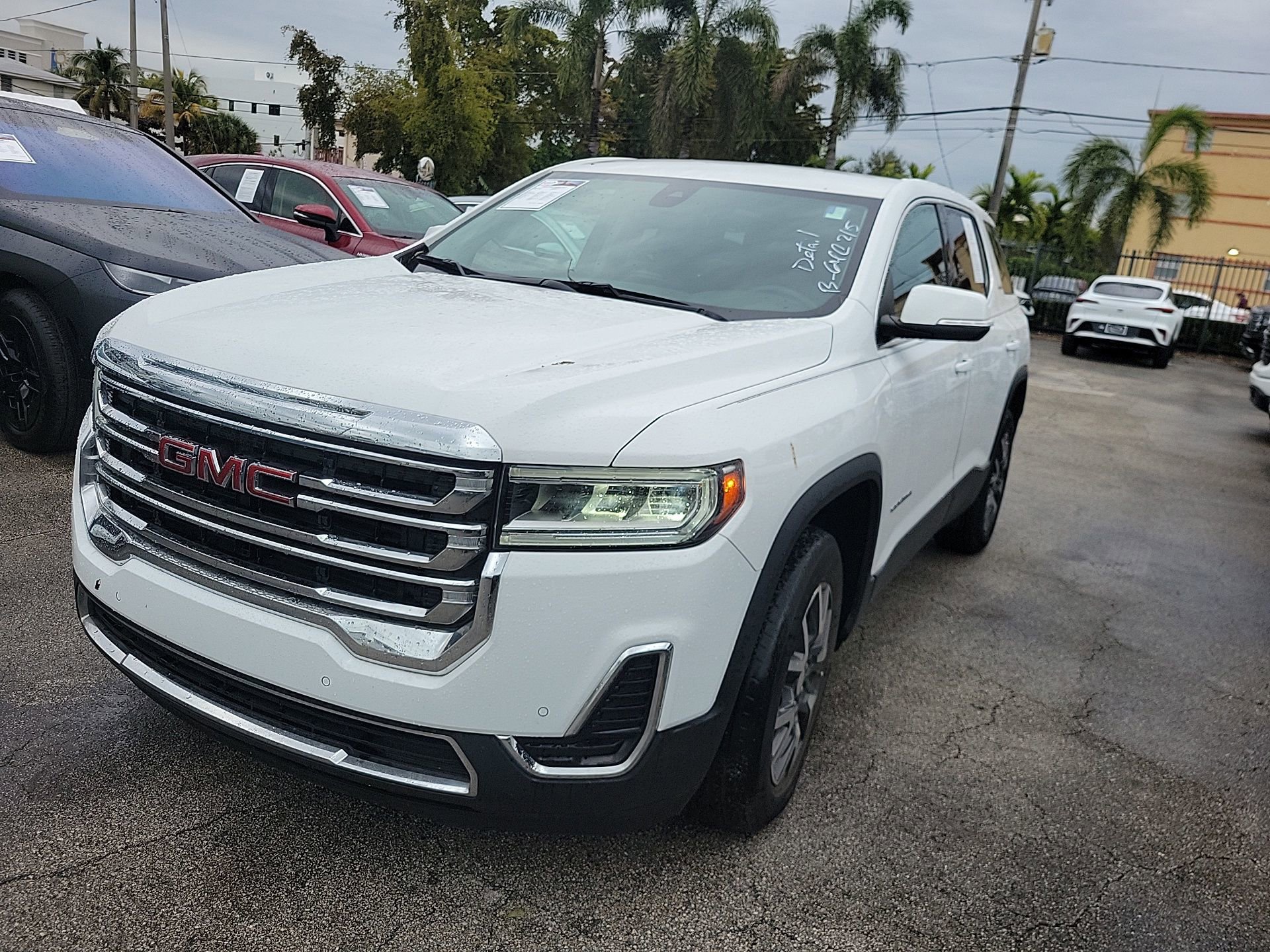 Used 2023 GMC Acadia SLE video 2