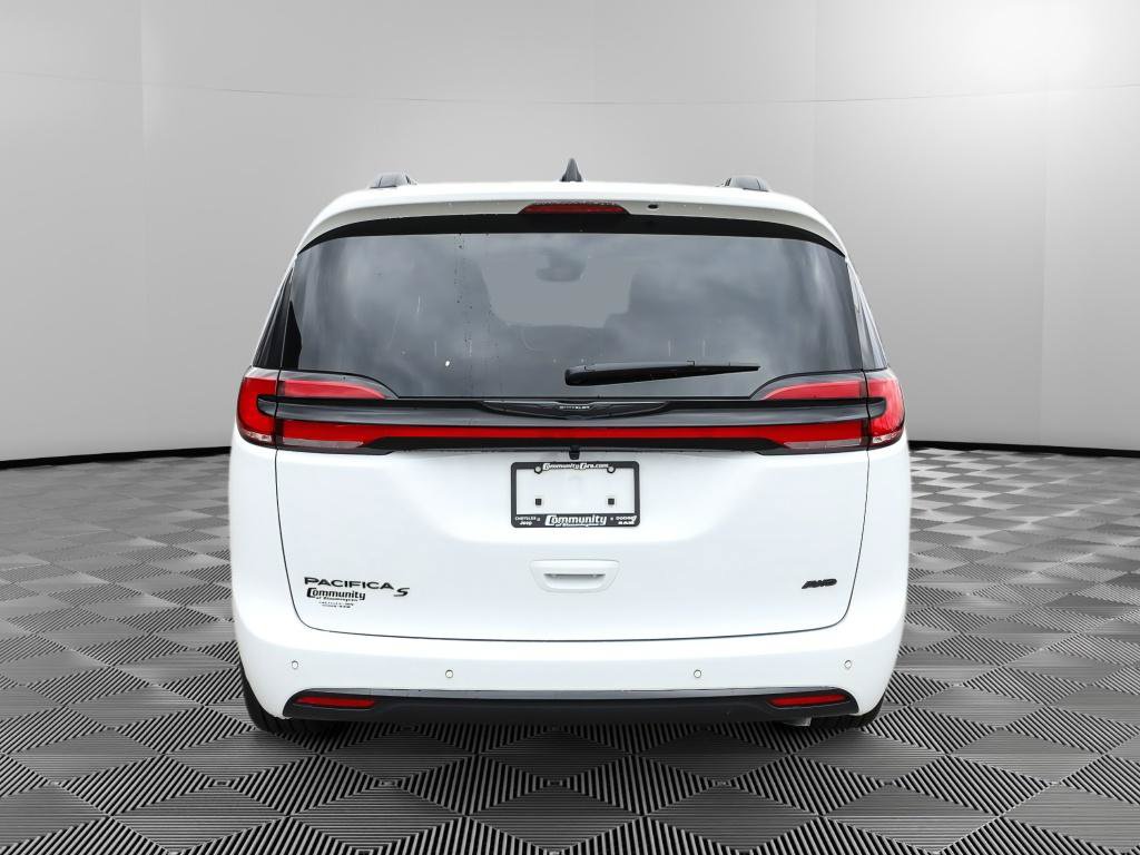 New 2026 Chrysler Pacifica Select w/ S Appearance Package AWD/4WD image 6
