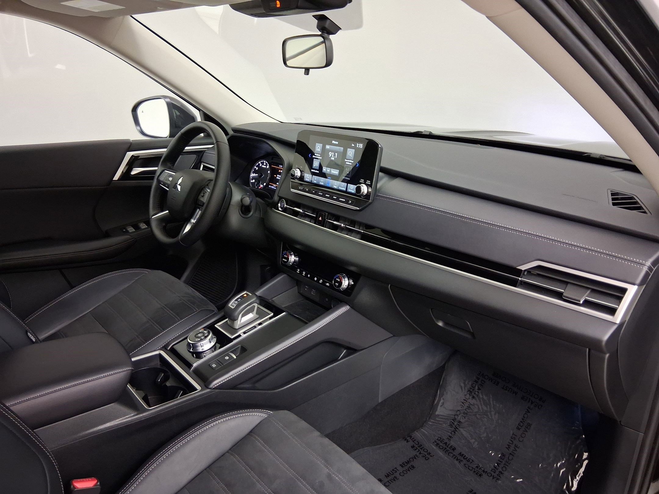 Used 2024 Mitsubishi Outlander SE image 37