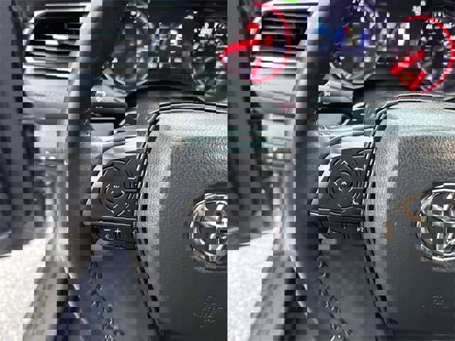 Used 2022 Toyota Camry XSE image 25