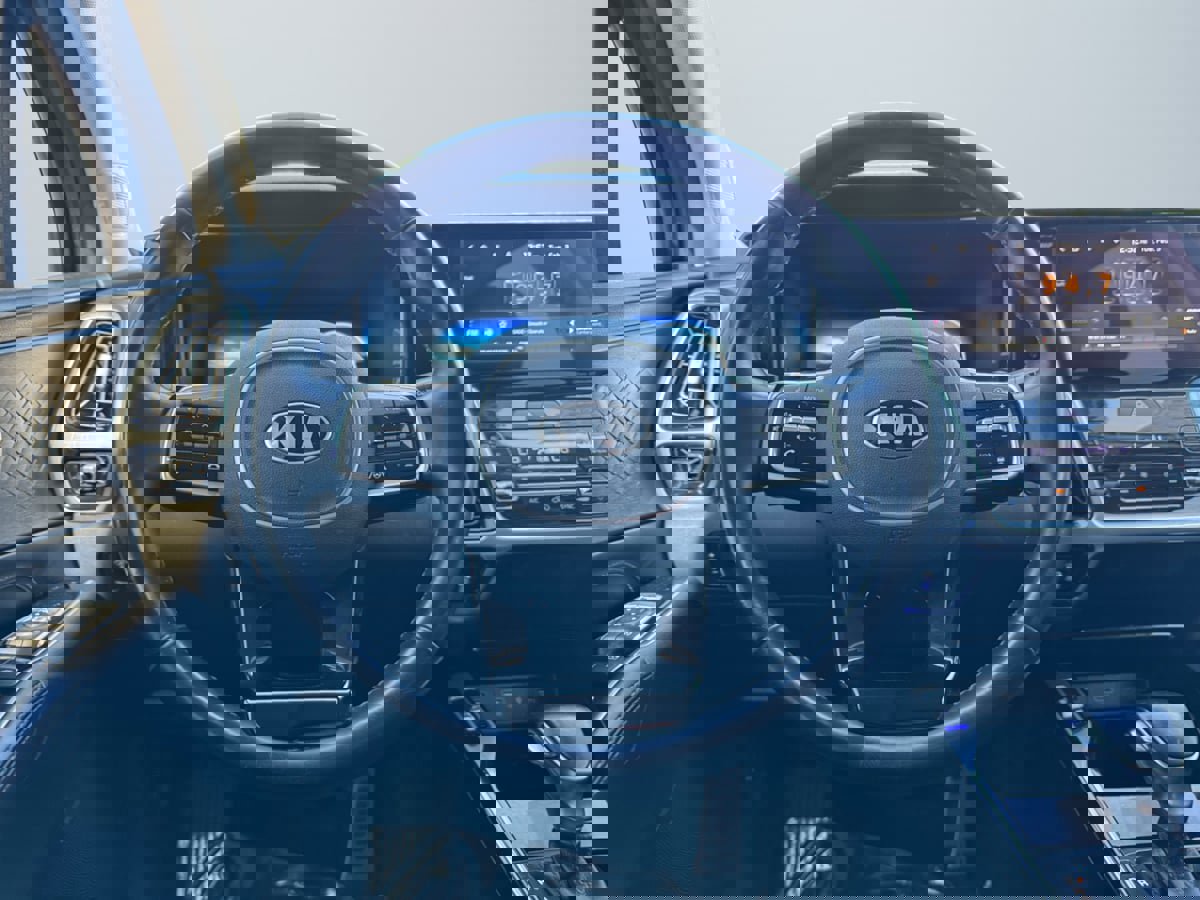 Used 2021 Kia Sorento SX image 11