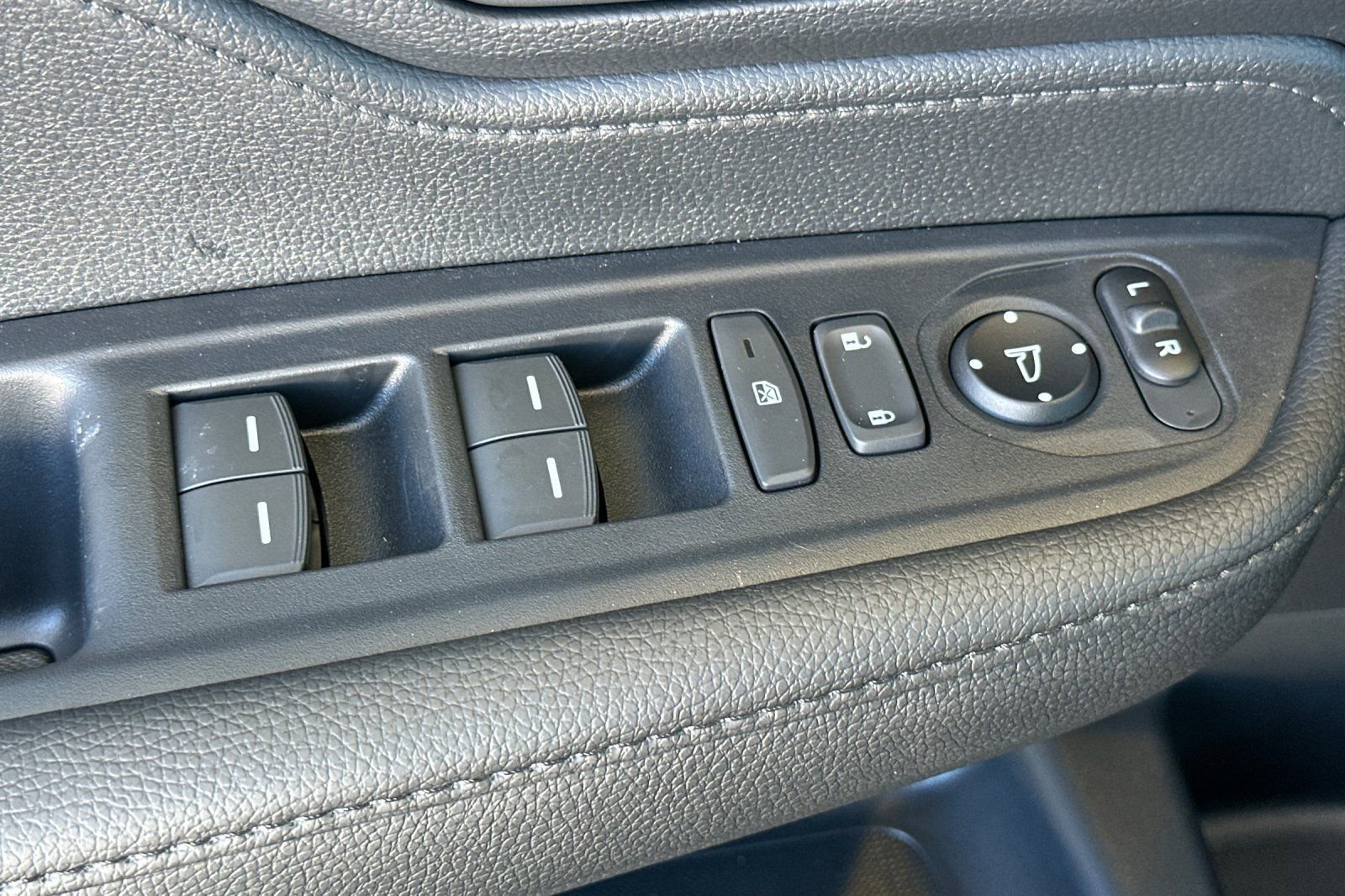 Used 2026 Honda Odyssey EX-L image 11