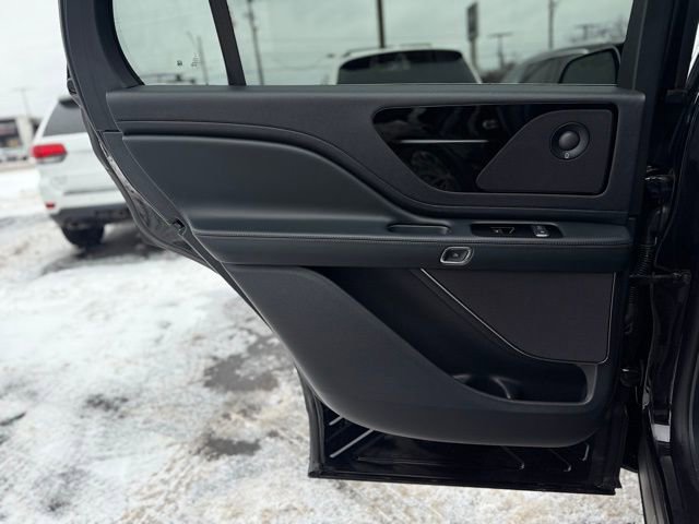 Used 2025 Lincoln Aviator Reserve w/ Illumination Package image 17