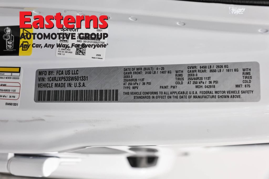 Used 2025 Jeep Wrangler Unlimited Sahara image 34