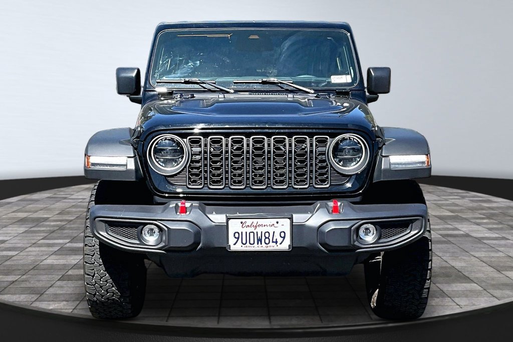 Certified 2025 Jeep Wrangler Unlimited Rubicon w/ Convenience Group AWD/4WD image 26