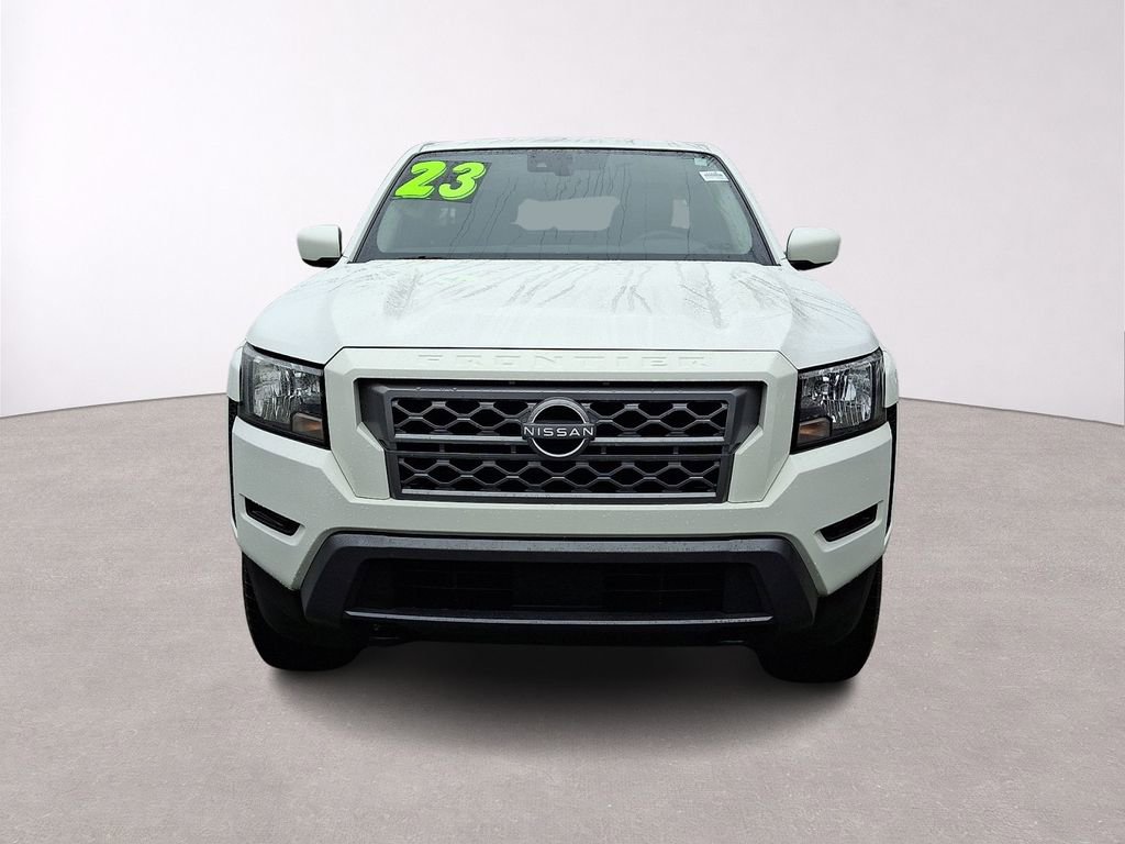 Used 2023 Nissan Frontier SV w/ Tow Package AWD/4WD image 2