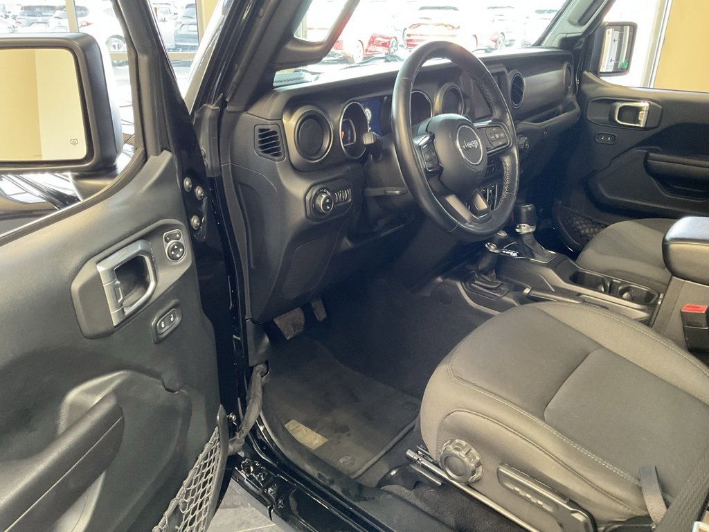 Used 2021 Jeep Gladiator Sport image 10