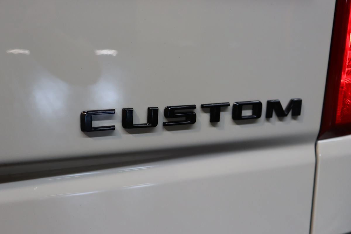 Used 2026 Chevrolet Silverado 1500 Custom w/ Turbomax Blackout Package AWD/4WD image 25