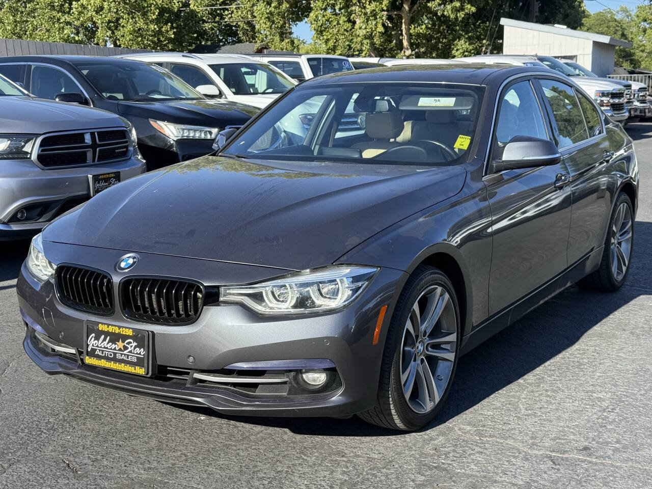 Used 2017 BMW 330i Sedan RWD image 5