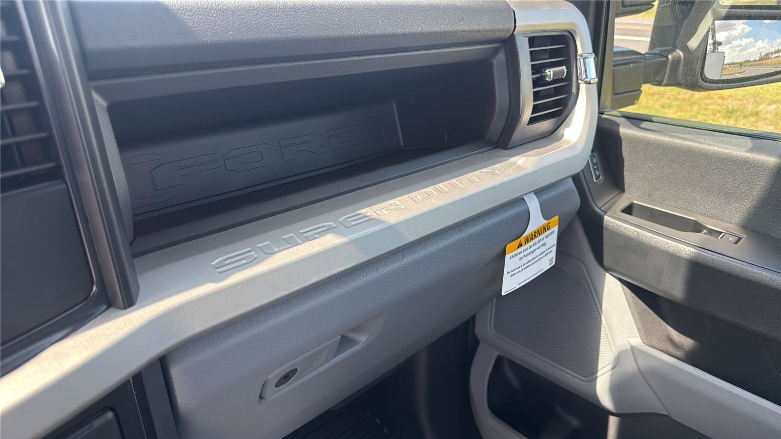 New 2025 Ford F600 4x4 Regular Cab Super Duty w/ XL Chrome Package image 17