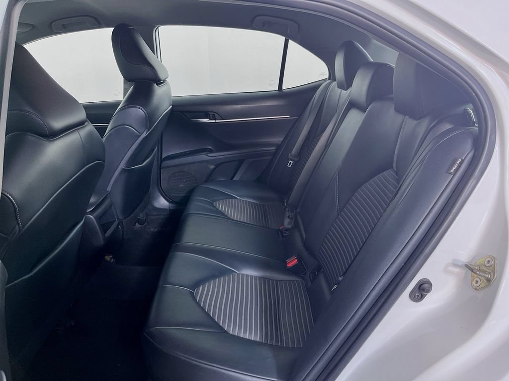 Used 2020 Toyota Camry SE FWD image 31