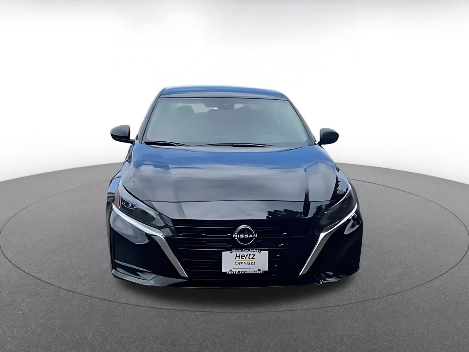 Used 2025 Nissan Altima 2.5 SV FWD image 4