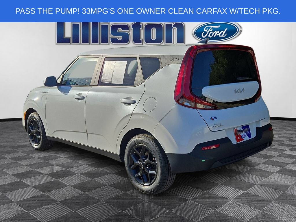 Used 2022 Kia Soul LX w/ Technology Package FWD image 6