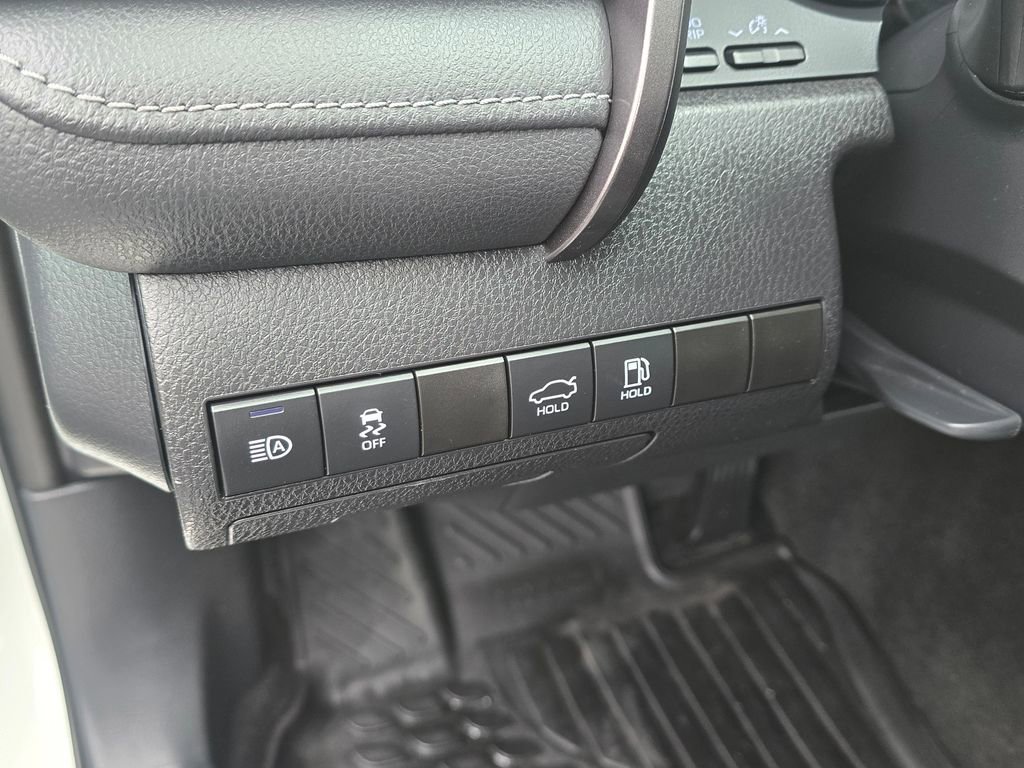 Used 2023 Toyota Camry SE AWD/4WD image 17
