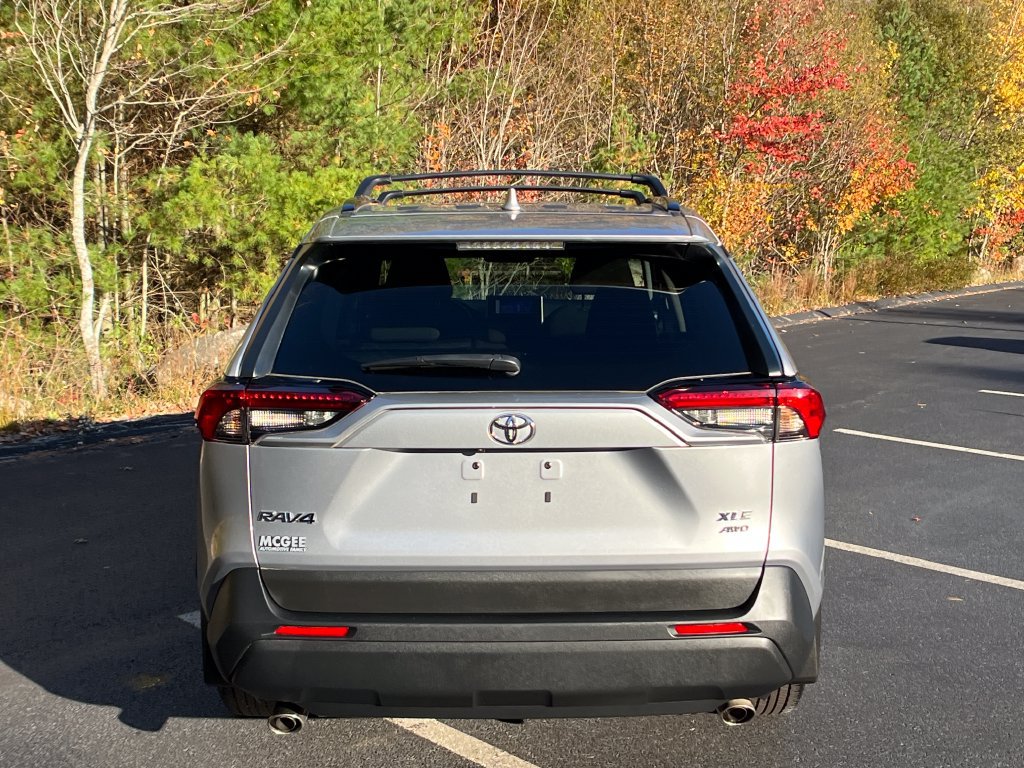 Used 2024 Toyota RAV4 XLE w/ Convenience Package AWD/4WD image 4