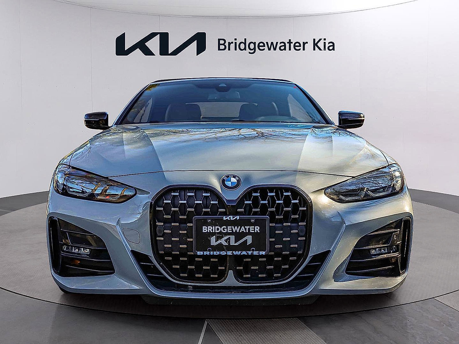 Used 2023 BMW 430i xDrive Convertible w/ M Sport Package AWD/4WD image 4
