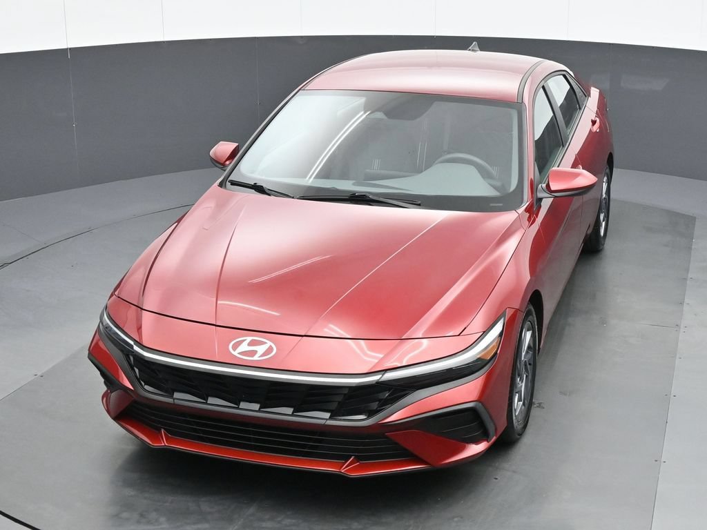 Used 2024 Hyundai Elantra SEL FWD image 16