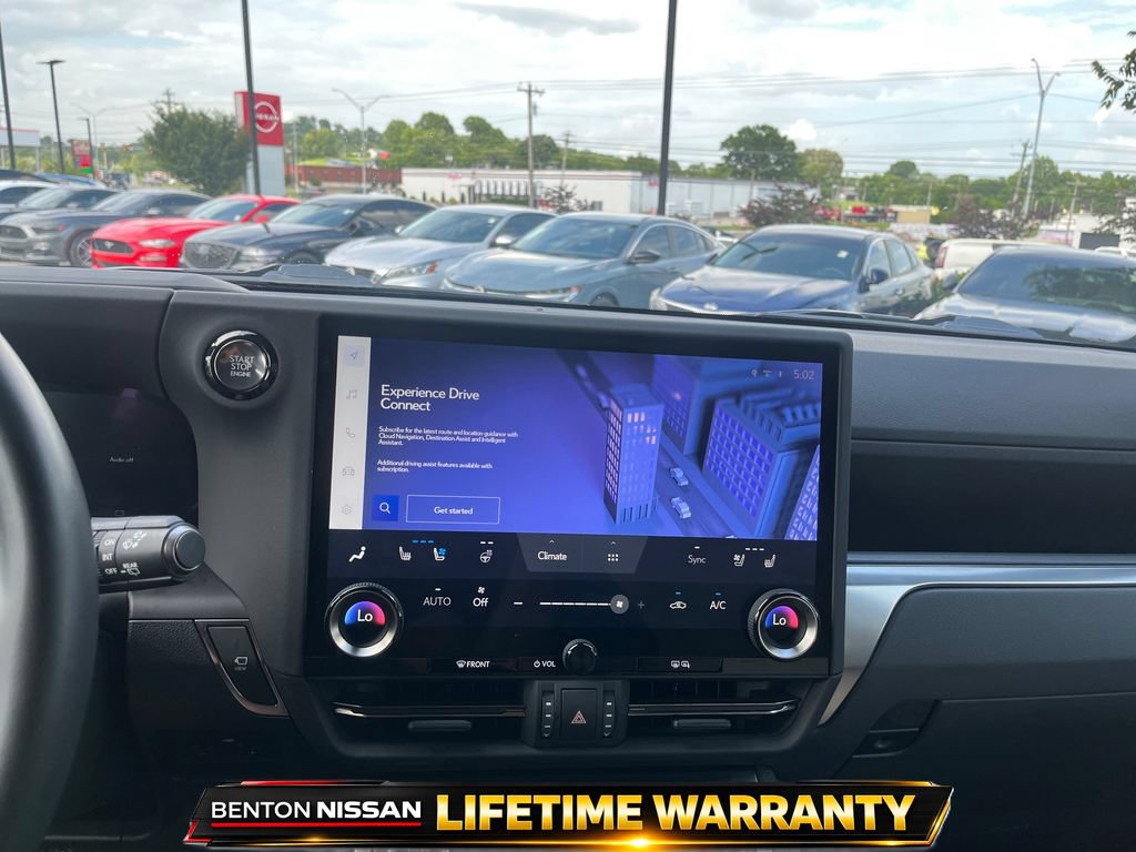 Used 2024 Lexus GX 550 AWD/4WD image 17