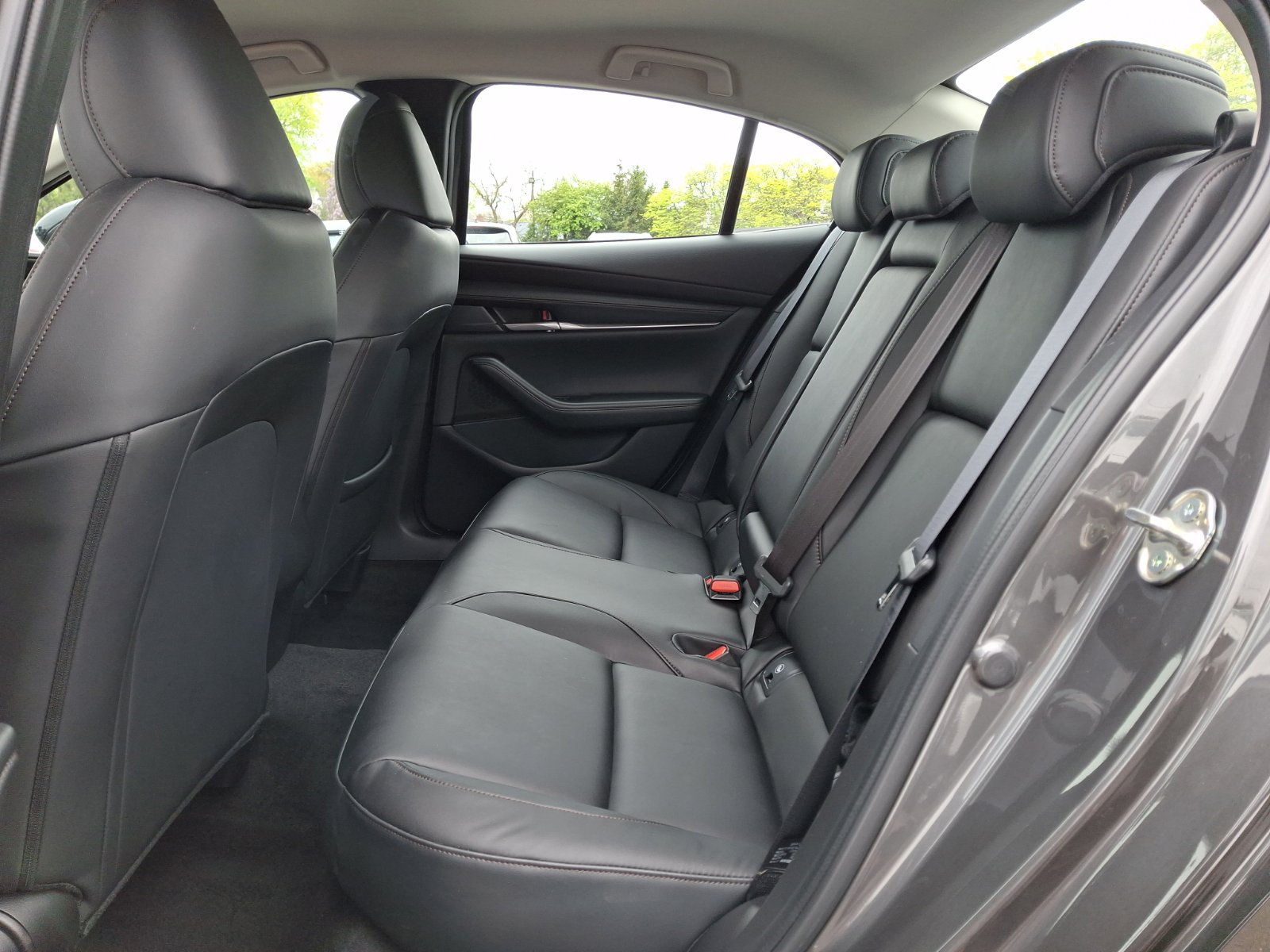 Certified 2025 MAZDA MAZDA3 s FWD image 11