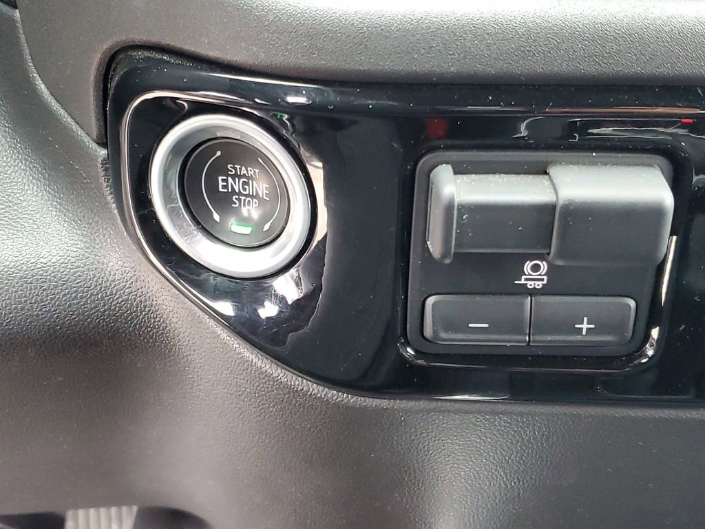 Certified 2024 GMC Sierra 1500 SLT w/ SLT Convenience Package image 16