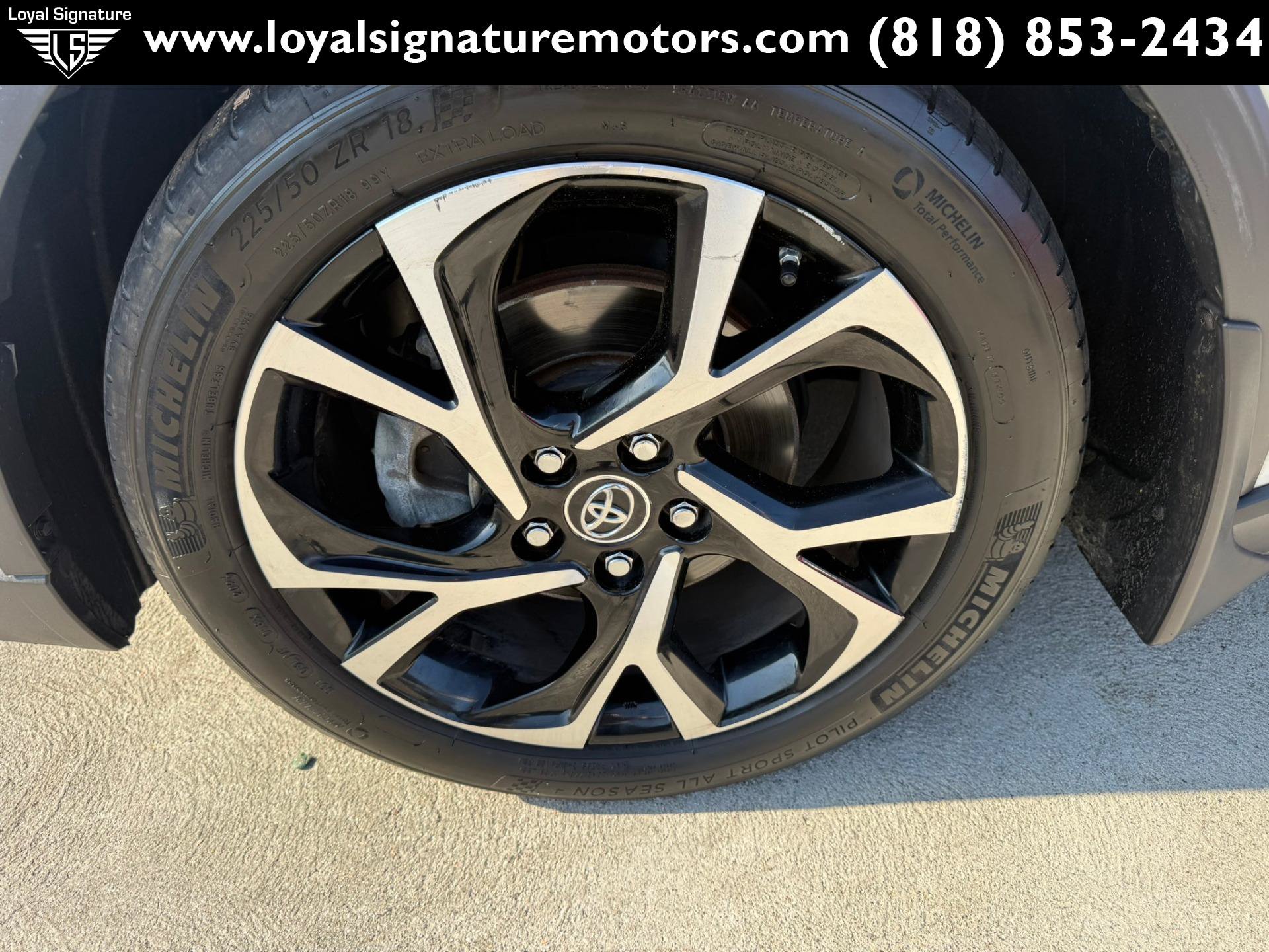 Used 2018 Toyota C-HR XLE FWD image 11