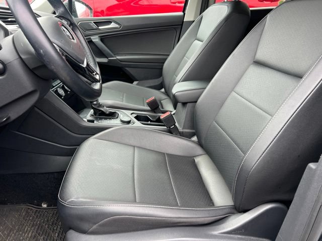 Used 2018 Volkswagen Tiguan SEL AWD/4WD image 10