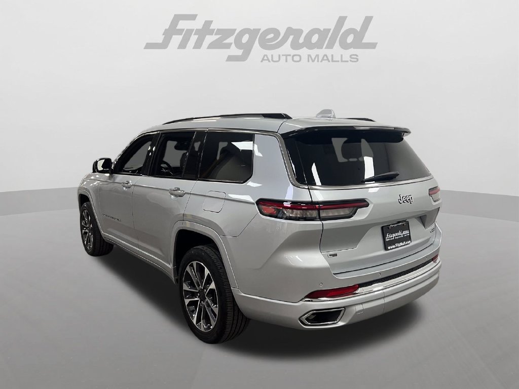 Used 2023 Jeep Grand Cherokee L Overland RWD image 3