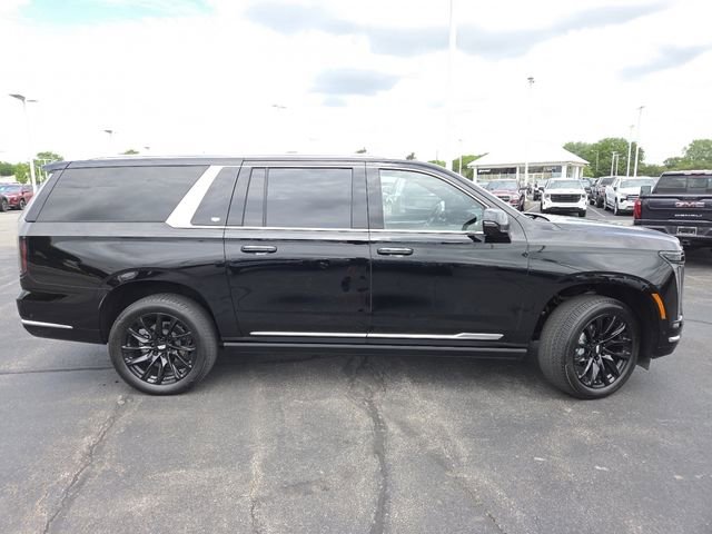 Used 2026 Cadillac Escalade ESV Luxury AWD/4WD image 28