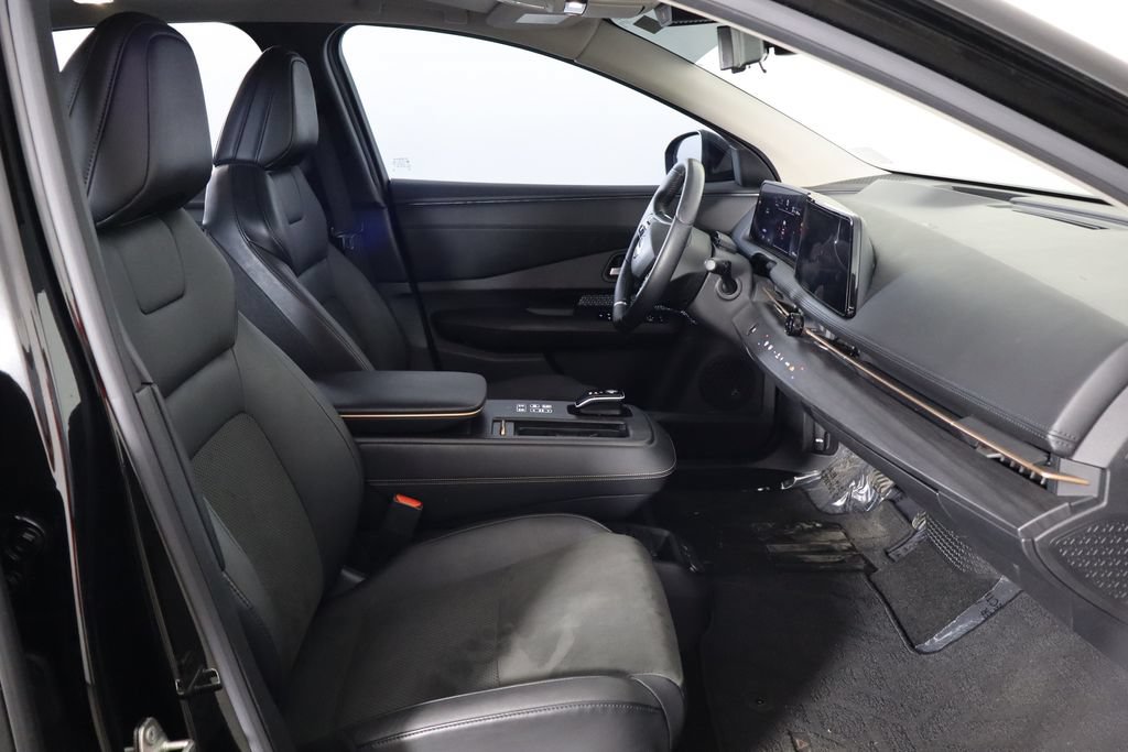 Used 2023 Nissan Ariya FWD image 18