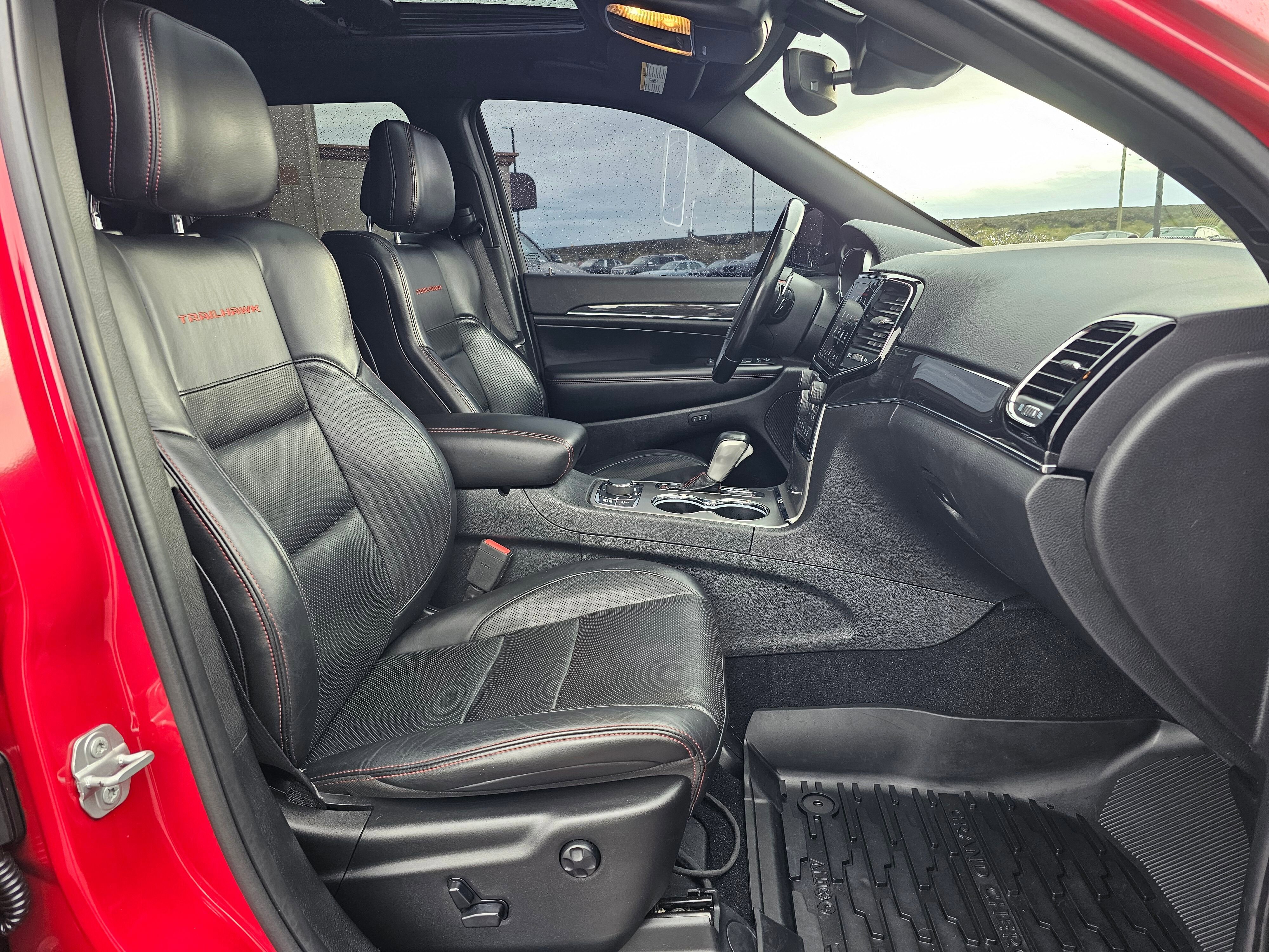 Used 2020 Jeep Grand Cherokee Trailhawk w/ Trailhawk Luxury Group image 15