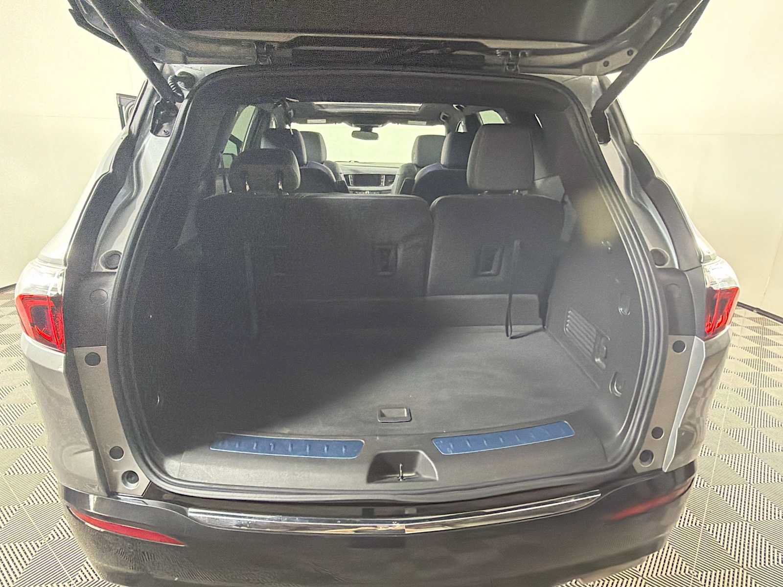 Used 2024 Buick Enclave Essence w/ Experience Buick Package AWD/4WD image 25