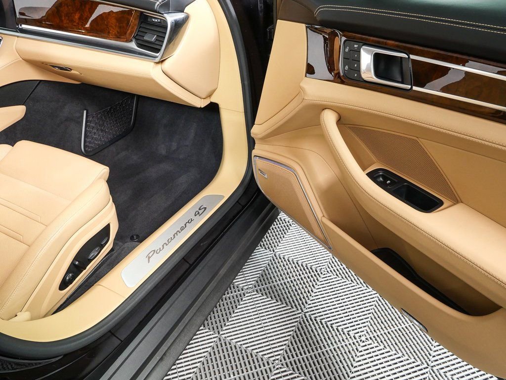 Certified 2023 Porsche Panamera 4S w/ Premium Package image 26