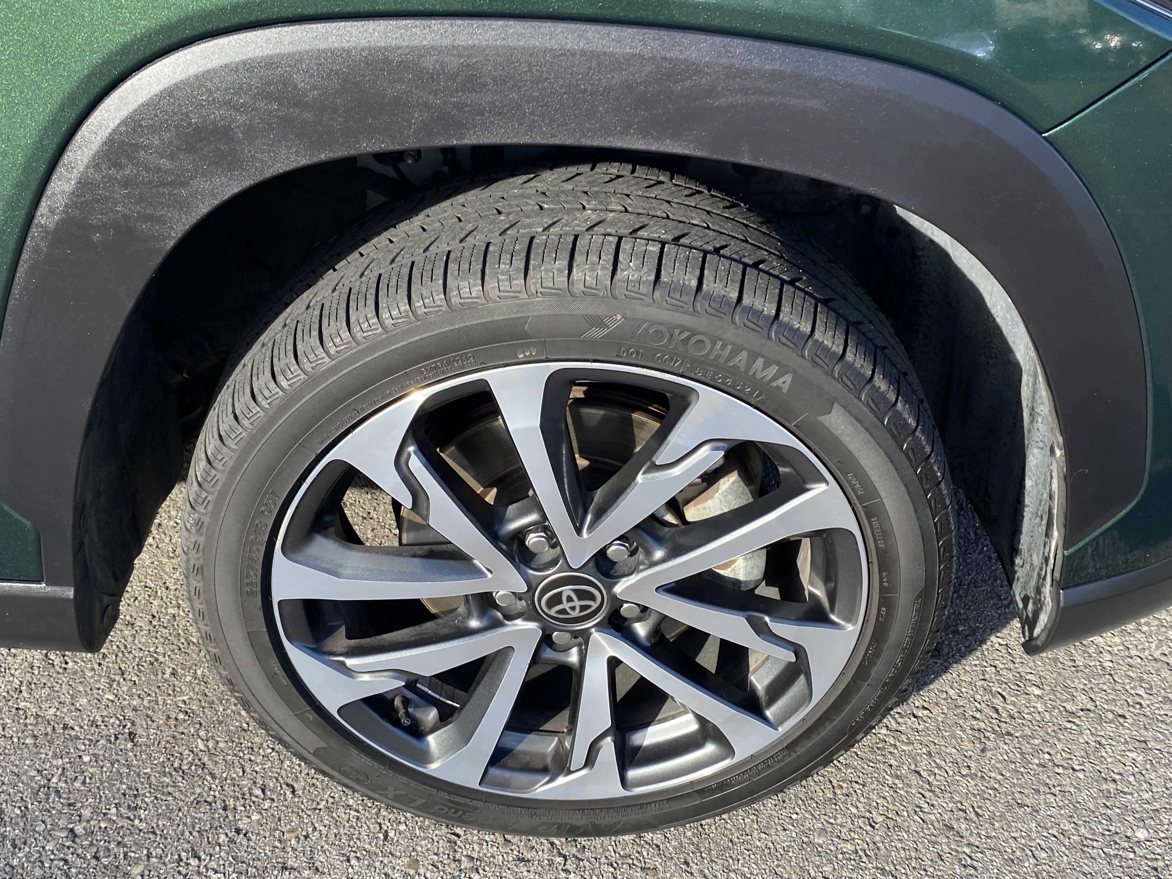 Used 2022 Toyota Corolla Cross XLE image 29