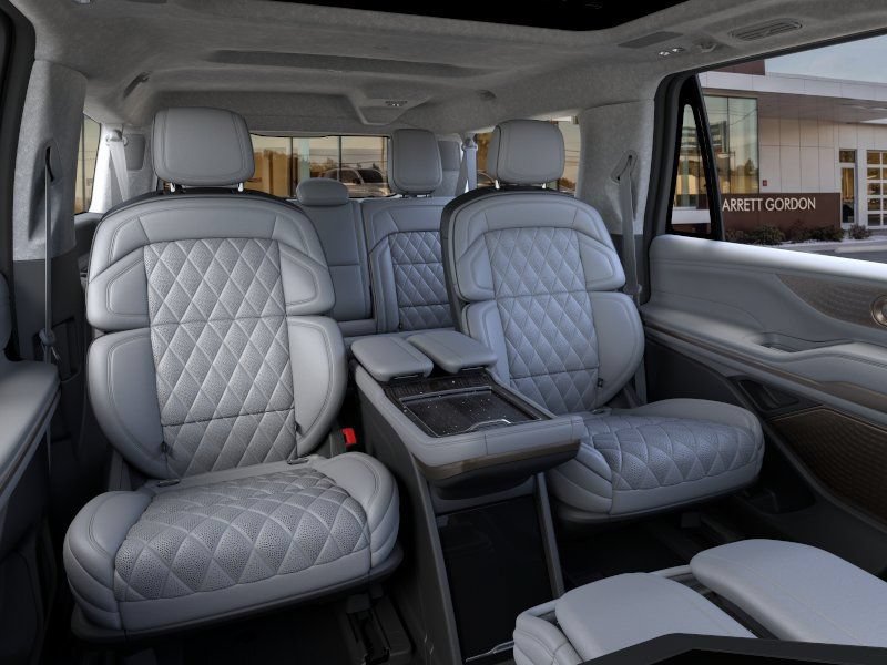 New 2026 Lincoln Navigator L Black Label AWD/4WD image 11