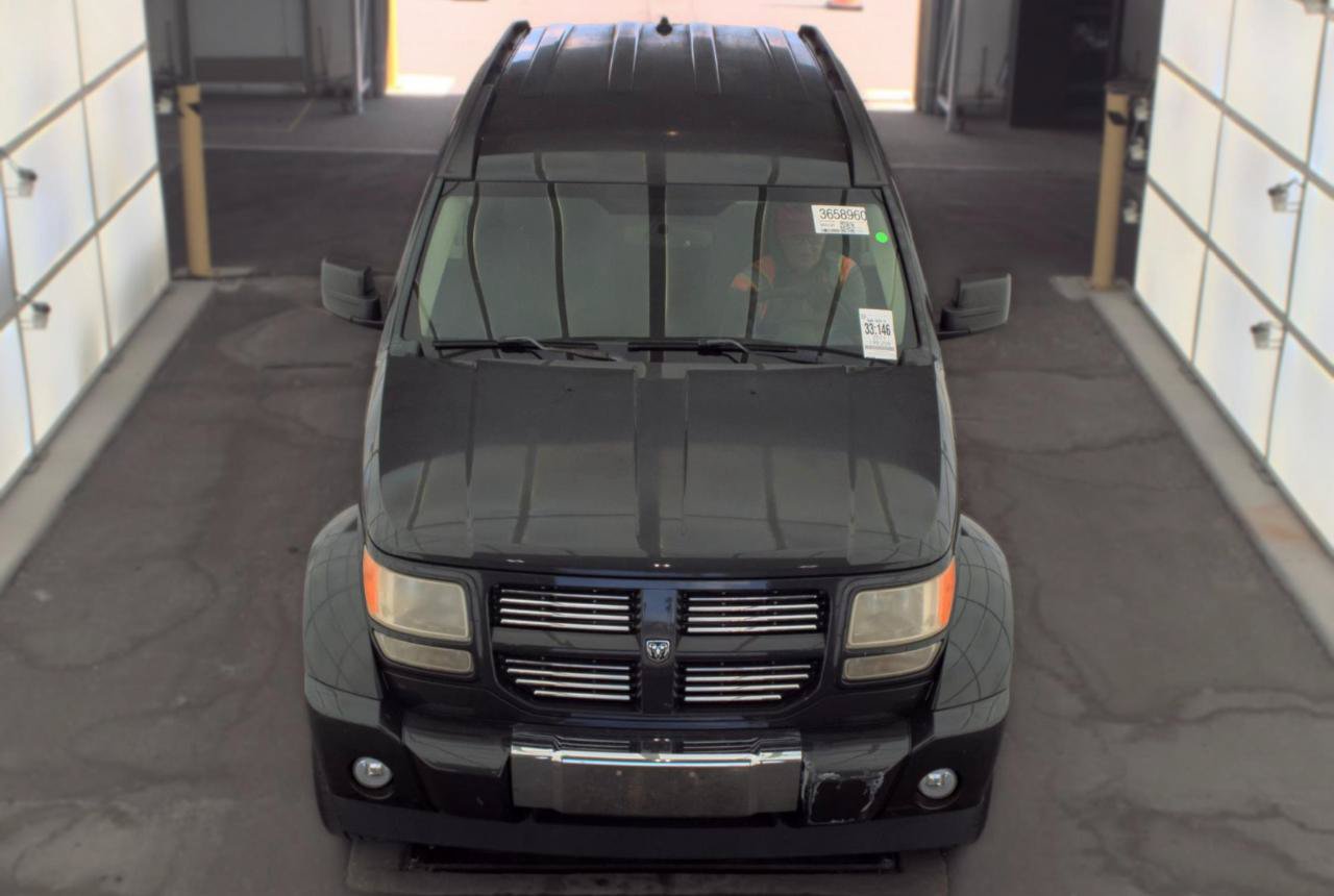 Used 2011 Dodge Nitro Heat AWD/4WD image 2