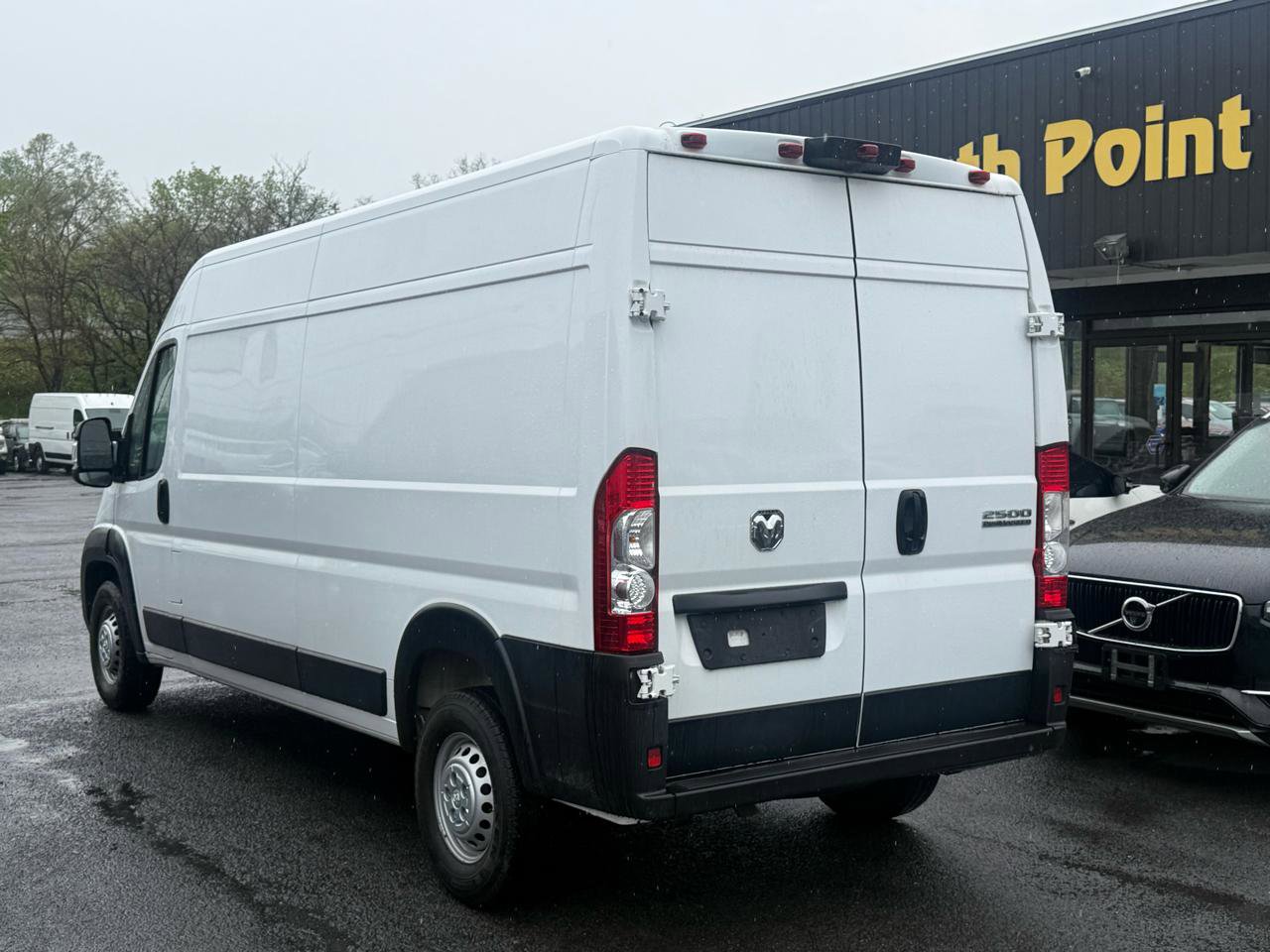 Used 2025 RAM ProMaster 2500 w/ Convenience Group FWD image 5
