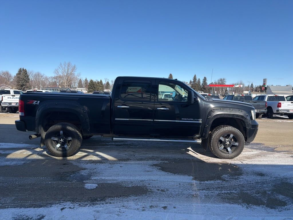 Used 2011 GMC Sierra 2500 Denali w/ Suspension Package, Off-Road image 5