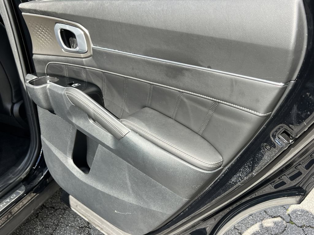Used 2022 Kia Sorento SX image 14
