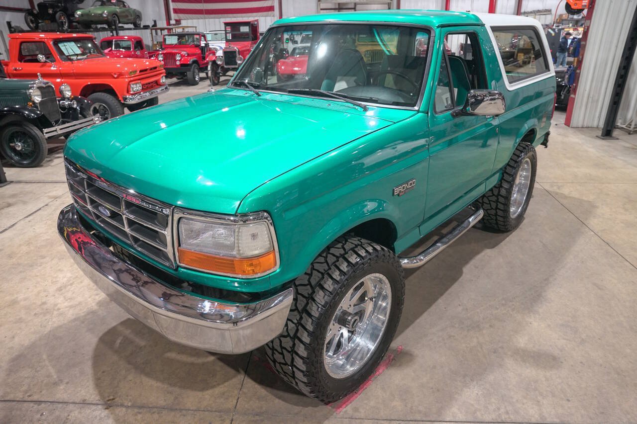 Used 1995 Ford Bronco XLT AWD/4WD image 15