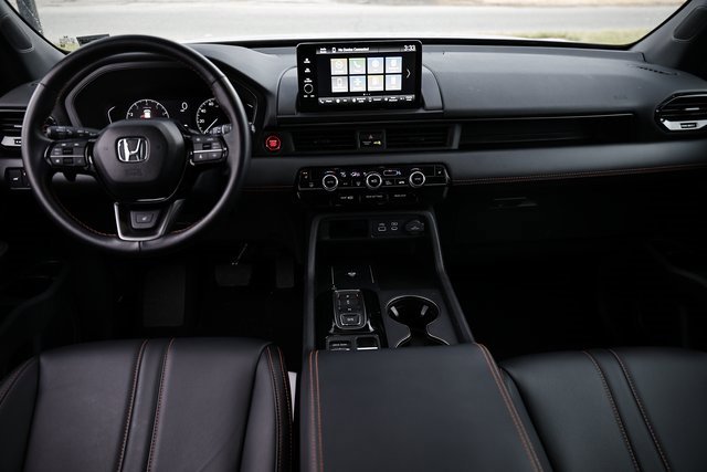 Certified 2025 Honda Pilot TrailSport image 28