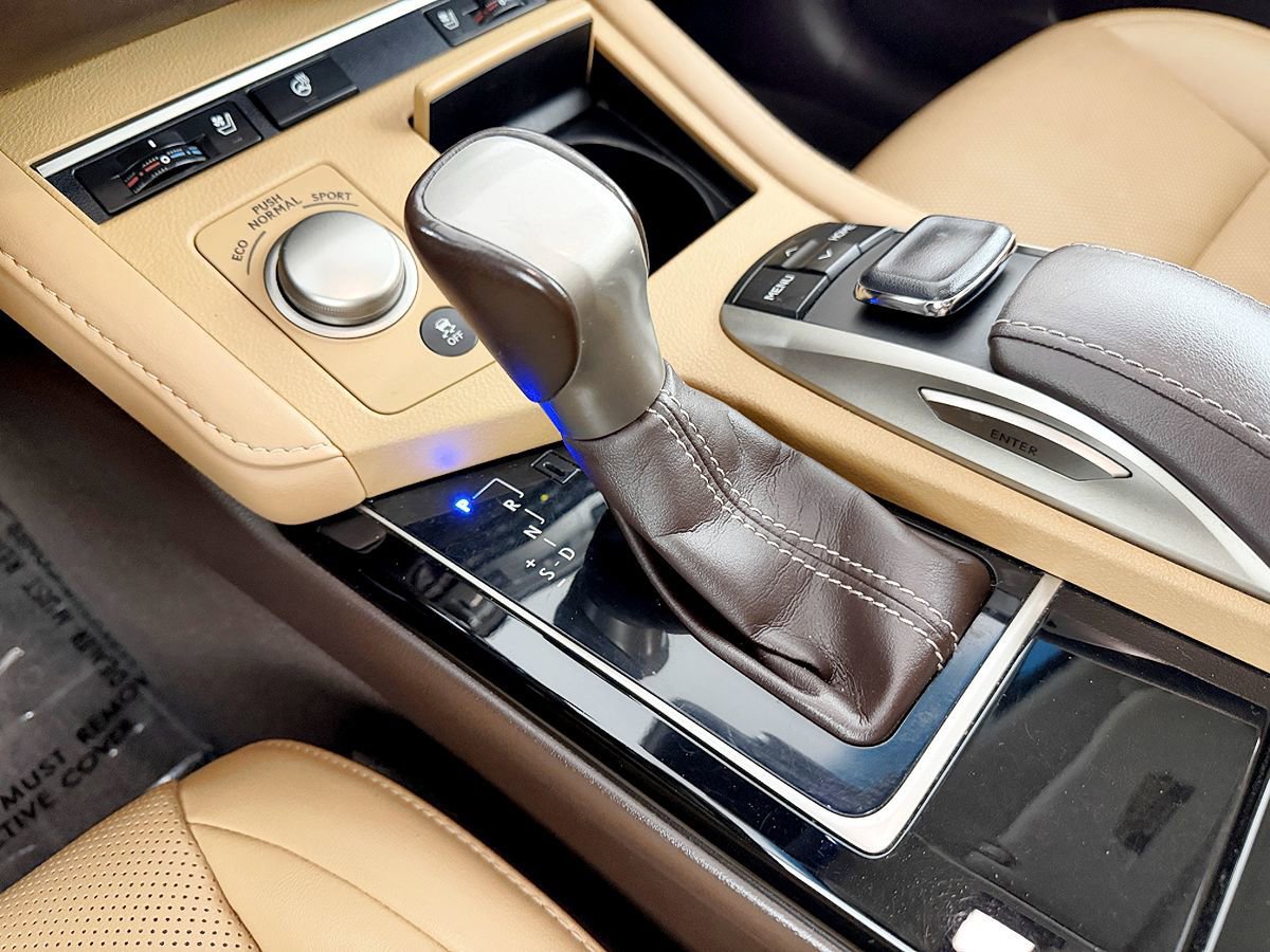 Used 2016 Lexus ES 350 w/ Navigation System Package image 59